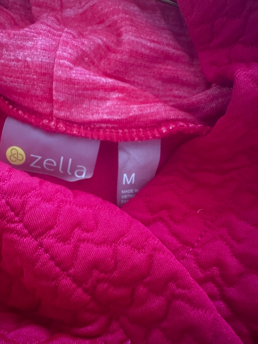 Zella by Nordstrom Red Quilted Hoody - Picture 6 of 6